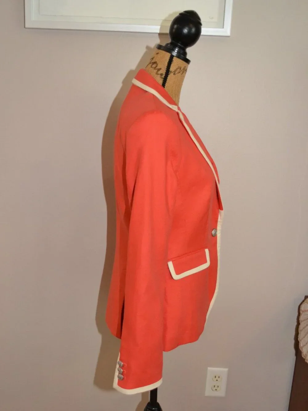 Banana Republic New Tailored Coral Blazer with White Piping Trim $150 size 6